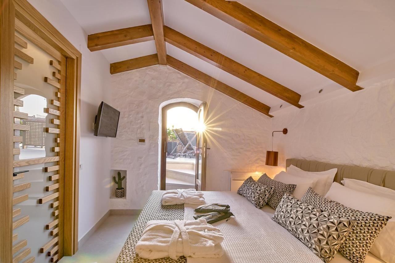 העיירה רתימנו Vista Del Porto Luxury Suites מראה חיצוני תמונה