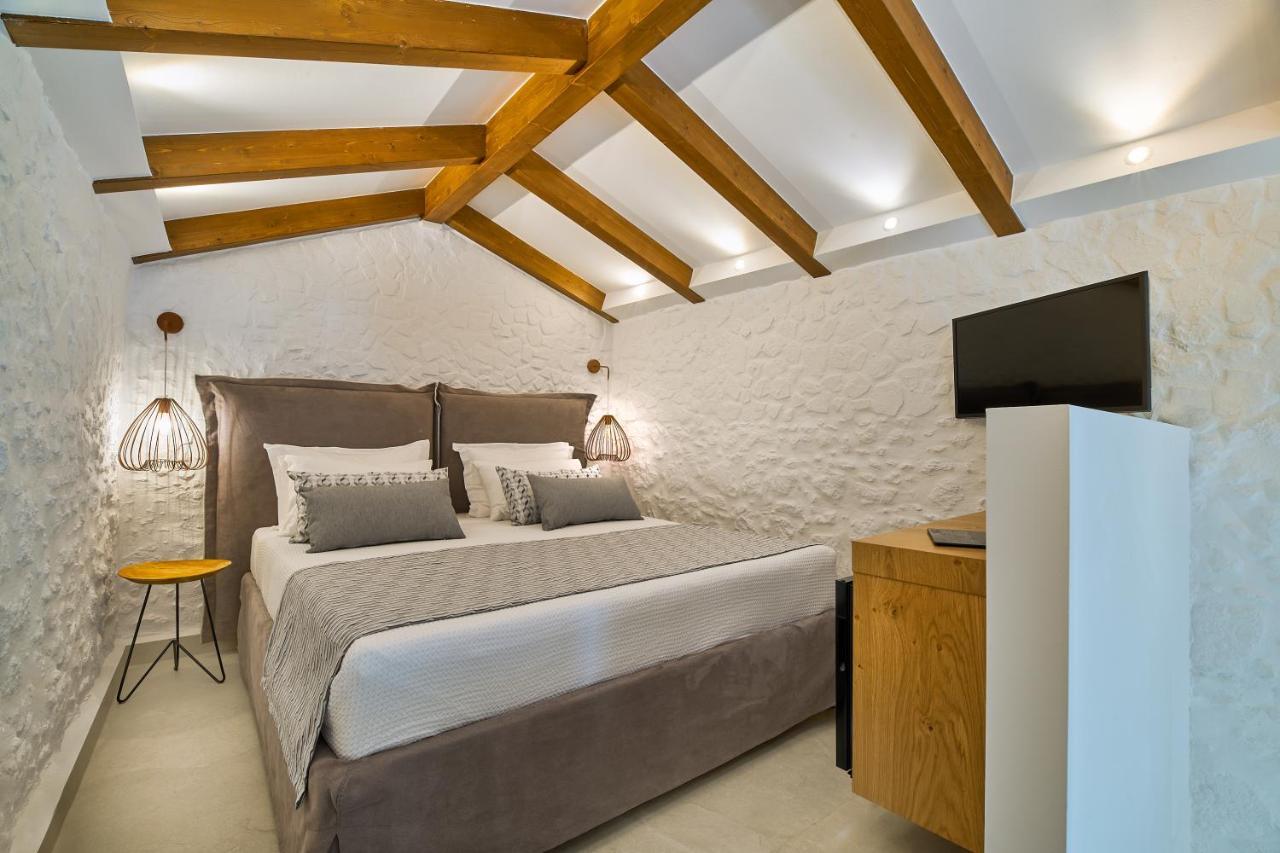 העיירה רתימנו Vista Del Porto Luxury Suites מראה חיצוני תמונה